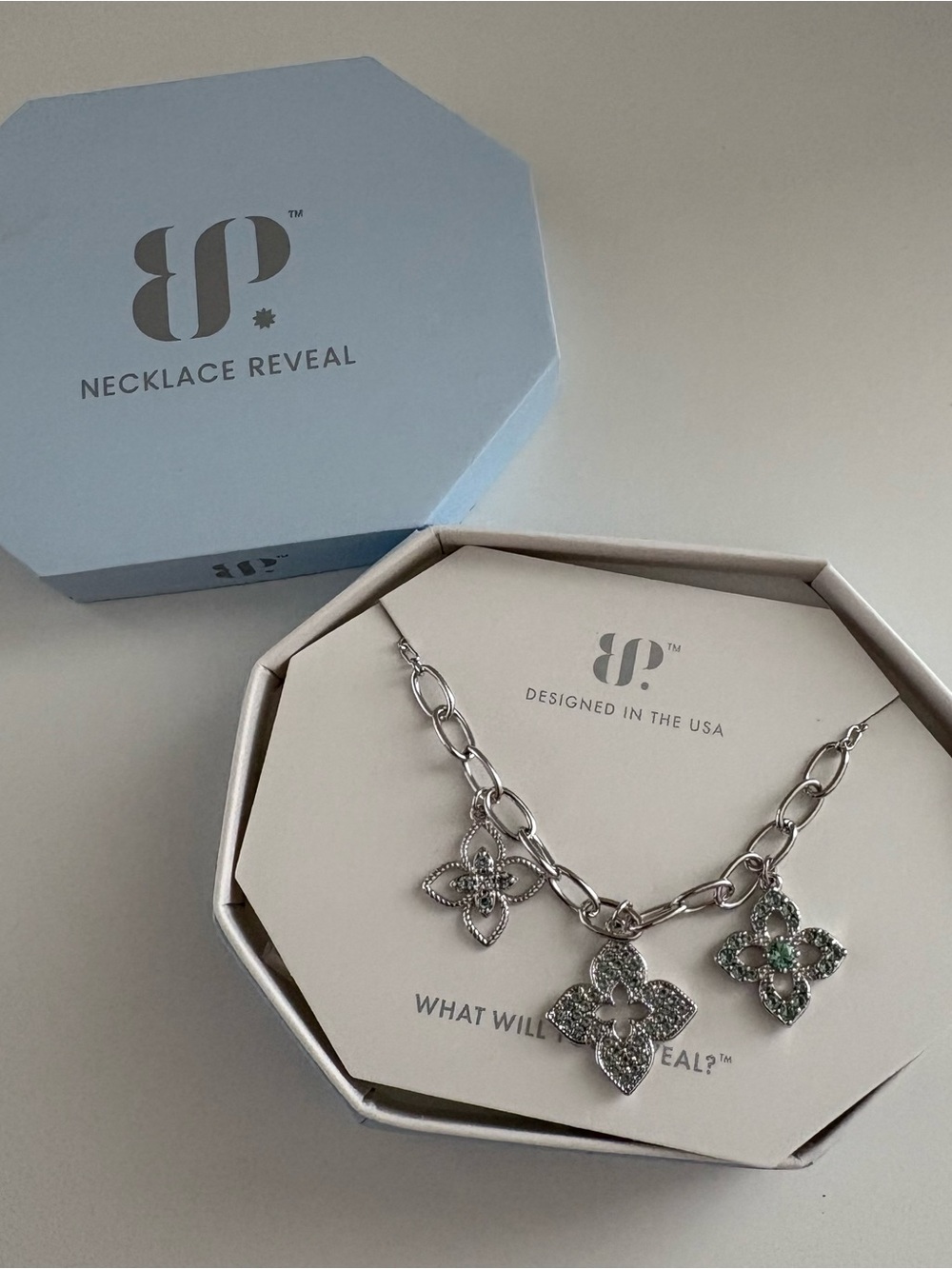 Bomb Party Always Triple Booked Necklace NK52938 Light Emerald Rhodium Plating